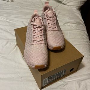 NWT No Bull Matryx Trail runner